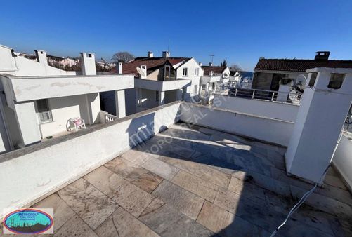 Silivri Gümüşyaka'da Deniz Manzaralı 3 Katlı Kelepir Villa