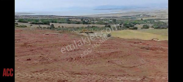 Göl Manzaralı Emsalsiz Fırsat Yatırımlık Tarla