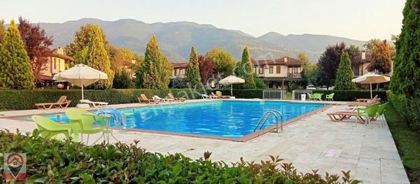 Kuloglu Eml&ıns Kocaelı Kartepe Suadıye De Esyalı Satılık Vılla