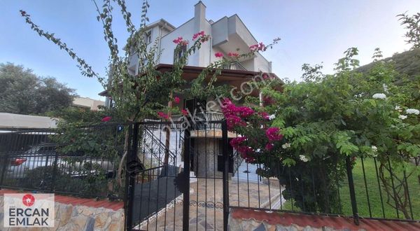 Ahmet Beyli Maydonoz Da Denize Yürüme Mesafesınde Bahceli Villa