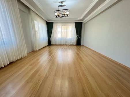 Nusratiye Mahallesinde Merkeze Çok Yakın 2+1 Satılık Daire