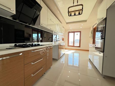 Engin Emlak'tan Fatih Mahallesinde Lüx Sitede 4+1 Daire