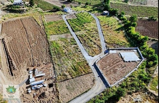 Pasifikten Menderes Yeniköyde 260 M² Harika Bahçe