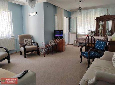 Aktif Emlak'tan Cadde Üzeri Arakat 3+1 Satılık Daire