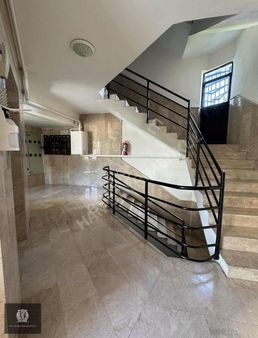 Han'dan Konyaaltı Uluç'da Havuzlu Site İçi Ara Kat 3+1 Daire!