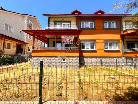 Yetki Yükselden Şahane Bahçe Ve Cepheli 4 Banyolu 4+1 Lüks Villa