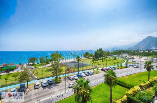Çağrı Emlak'tan Konyaaltında Denize Sıfır Lüks 4+1 Satılık Daire