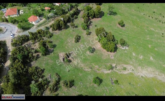 Örencik Mevkiinde Dağ Ve Doğa Manzaralı 7.454 M² Tarla