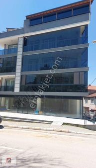 Marmara Gets -kandıra'da Ana Cadde Üzeri Kurumsal Kiralık Dükkan
