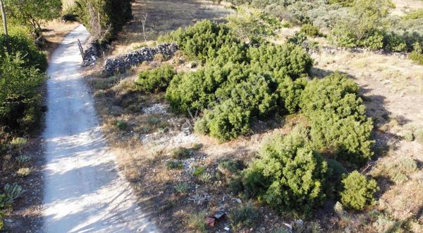 Karakoç Emlak Villa İmarlı Köşe Başı Arsa