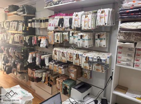 Fahrettinaltay'da Meydan Yakını İç Giyim Magazası