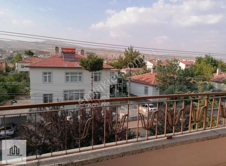 Bahçelievler Mahallesinde Merkezi Konumda Satılık Daire