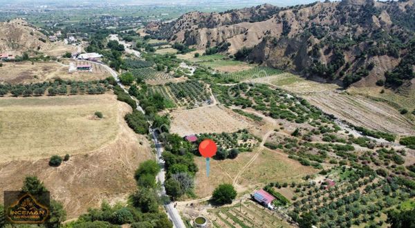 İnceman Gayrimenkulden 1927m²salihli Merkeze 3.5km Asfaltcepheli