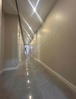 Erdoğan Emlaktan Merkezde Satılık 3+1 Asansörlü Büyük Daire