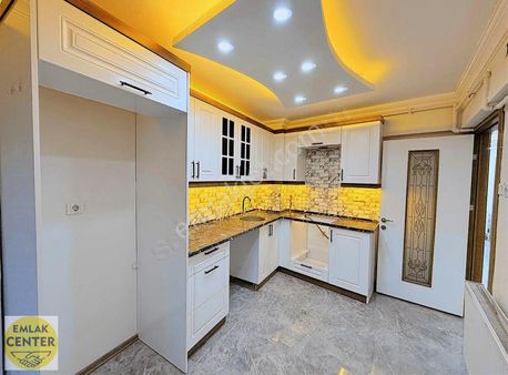 Emlak Center'dan Alaybey Zabıta Civarında Satılık 3+1 Daire