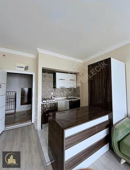 Bahçelievlerde Lüks Sitede Eşyalı Kiralık 1+1 Daire