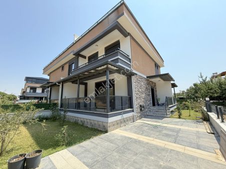 💥💥güç Gayrimenkul'den Çamlıbel'de Kazdağları Manzaralı Denize 200m Lüx 4+1villa