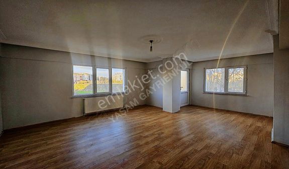 Yaşam'dan İstasyon Mah. 2+1 110 M² Çift Balkonlu Asansörlü