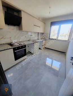 Varsak Karsiyakada Havuzlu 3+1 Yuksek Giris