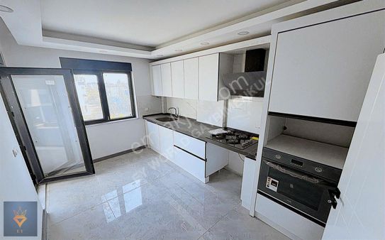 Sıfır Lüks Sitede 2+1 Daire Havuzlu Ayrı Mutfaklı