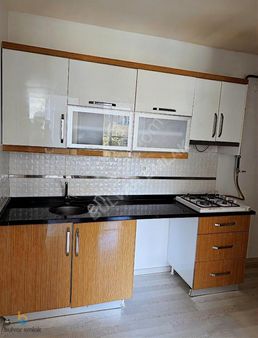 Bulvar Emlak'tan Kiralık 2+0 Ara Kat Eşyalı Daire