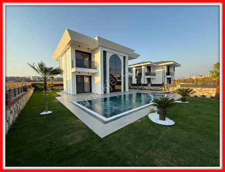 Didim'de 500 Metre Kare Arsa İçerisinde Satılık 4+1 Villa