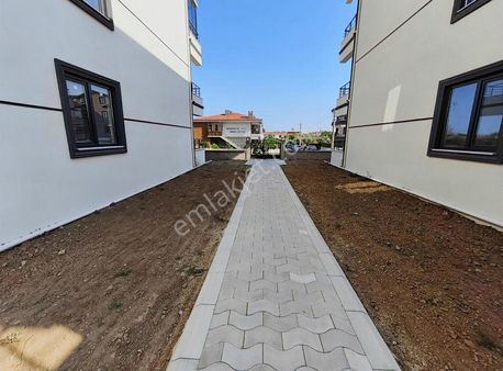 Sıfır Daire. Kombi Takılı. 80 Mt Kapalı Mutfak