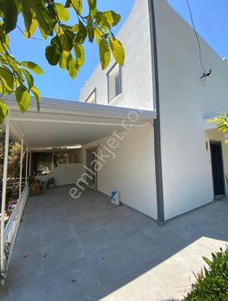 ⚡️plaja 40 Mt. 3+1 Müstakil Geniş Bahçeli Villa⚡️