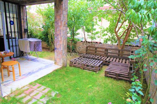 Ata 2 Sitesi 1.tepede Çıkışa Çok Yakın 5+2 Satılık Villa