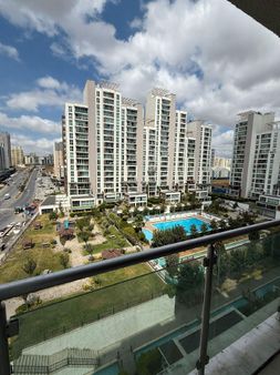 Ispartakule Unı Konutta Kıralık Havuz Manzaralı Kıralık 4+1