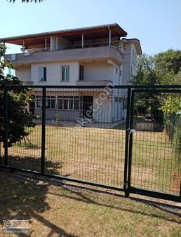 Turan'dan Sahilköyde İkiz Tripleks 900 M2 Arsa İçersinde Müstaki