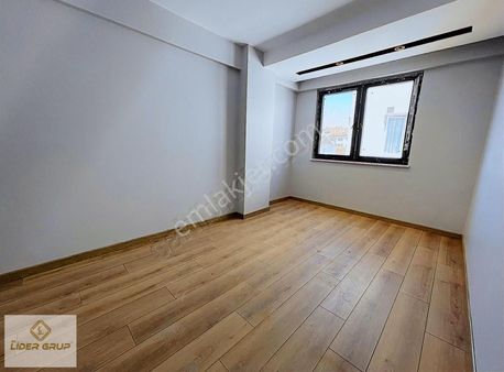 Es Lider Emlaktan Çamlıca Da Satılık 2+1