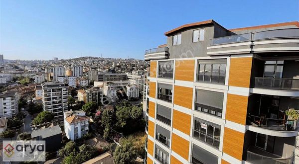 Pendik'te Geniş Aileye Özel: Deniz Manzaralı 7+2 Dubleks Daire