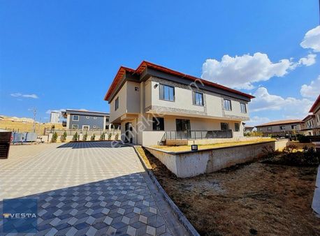Vesta'dan Site İçerisinde(4+1) Çok Lüx Elit Konumda Kaçmaz Villa