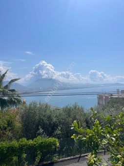 Alanya Kale Tophane Bölgesinde Deniz Manzaralı Geniş Daire