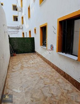 Dikili Merkezde Kiralık Kapalı Otoparklı Boş 2+1 Daire