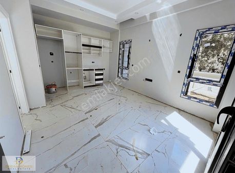 Tuzla Mahallesi'nde Merkezi Lokasyonda 1+1 Satılık Daire