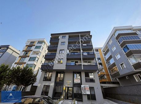 Tramvay Altında Muhteşem Manzaralı Satılık Lüks 1+1