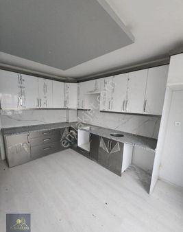 İstiklal Mahallesinde O Yapılı Daire