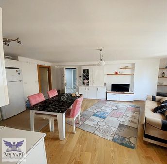 Metrobüse 7.dk Aile Sitesinde Temiz Eşyalı 1+1 Kiralık Daire