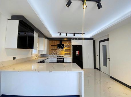 The Duru Team-mithatpaşa Site İçerisinde 3+1 Sıfır Satılık Daire