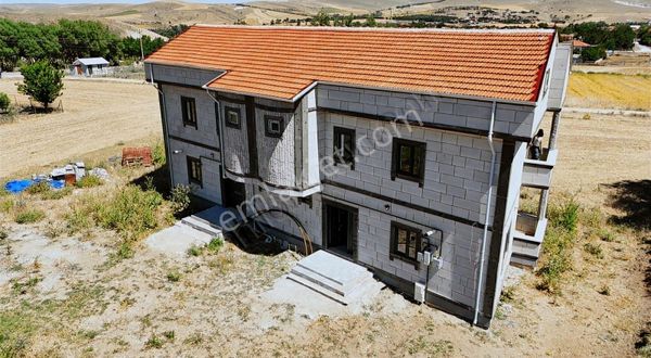 The Duru Team - Kırşehir Akpınar'da 509m² İçerisinde İkiz Villa