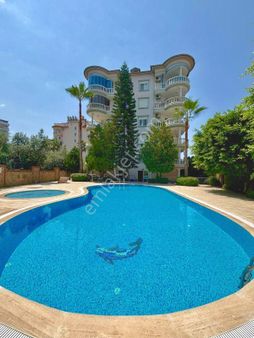 Alanya Cikcilli'de Havuzlu Sitede Geniş Eşyalı 2+1 Daire