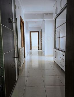 Şehitlik Mahallesinde Kapalı Garajlı Kiralık 4+1