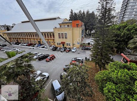 Kapalı Spor Salonu Yanı 3+1 Doğalgazlı Kiralık Daire