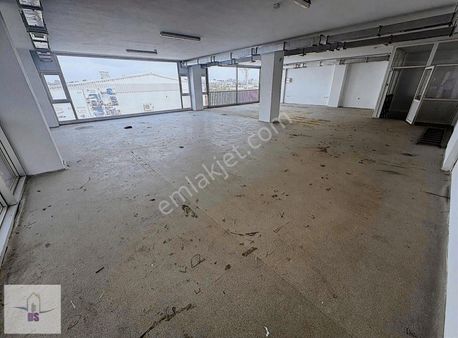 Karşıyaka Yetsanda Giriş Camlı Blokta 500 M2 İşyeri Satılık