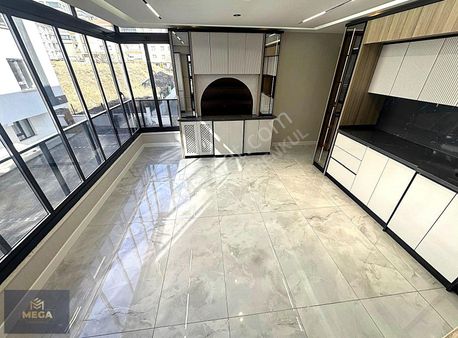 Ovacık'ta Cadde Üzeri Göz Alıcı Yapısı İle Sıfır 3+1 Daireler