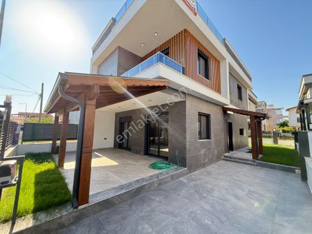 Seferihisar Doğanbey'de Satılık 3+1 Müstakil Lüx Dublex Villa