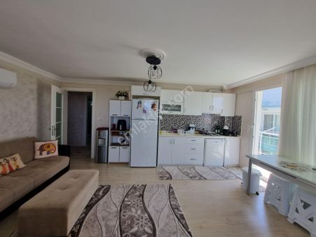 Kuşadası Davutlar Milli Park Yolu Üzeri Eşin Life Sitesinde Satılık 2+1 Daire