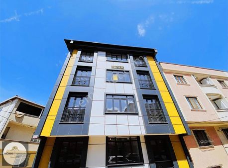 Darıca Eriş Durağında 2+1 Satılık Daire !!! 107 M2 Asansörlü
